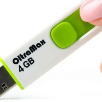 Купить онлайн ФЛЭШ-КАРТА OltraMax 4GB 250 зеленая выдвижная USB 2.0 в интернет-магазине компьютерной техники com-dv.ru с доставкой по Хабаровску недорого.