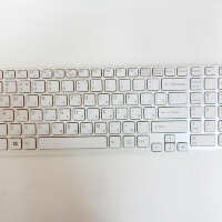 Купить онлайн Клавиатура для ноутбука SONY SVE15 русс белая в интернет-магазине компьютерной техники com-dv.ru с доставкой по Хабаровску недорого.